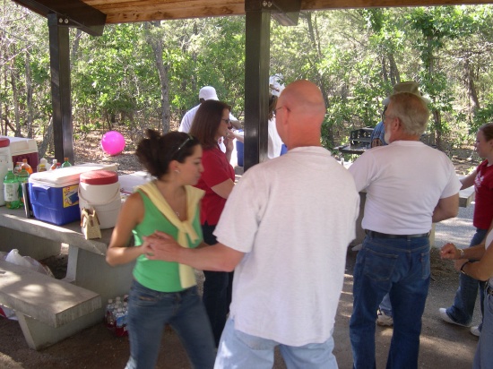 Of course it wouldn't be an SSNM picnic without SOME dancing
